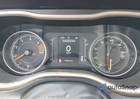 2016 Jeep Cherokee Latitude z USA, uszkodzony, nr VIN 1C4PJLCB5GW338995